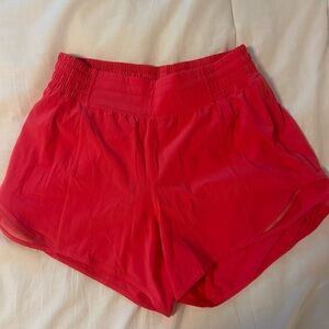 Lululemon Hotty Hot High-Rise Short 4”